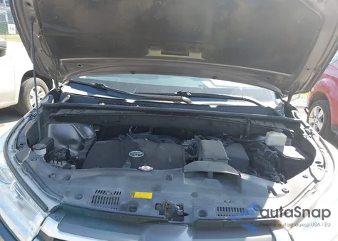 2018 Toyota Highlander Xle z USA, uszkodzony, nr VIN 5TDJZRFH7JS491483